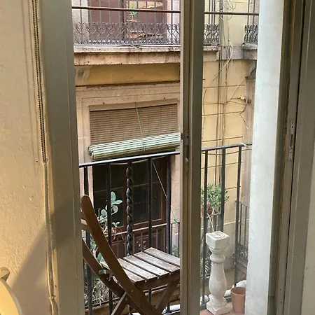 Born Vida - Near The Appartement